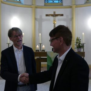 Andreas Kahnt, Vorsitzender des Verbands Ev. Pfarrerinnen und Pfarrer in Deutschland, mit Dr. Zentgraf