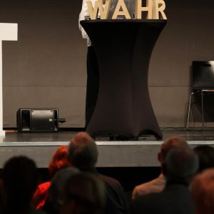07.09.2026 / Studientag über Wahres und Unwahres /
PFARRERINNEN- UND PFARRERVEREIN IN DER EVANGELISCHEN KIRCHE IN HESSEN UND NASSAU E.V. / Evangelische Frauen in Hessen und Nassau e.V. / jugend-kultur-kirche sankt peter /