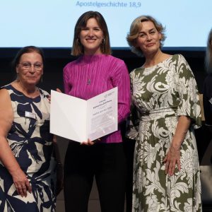 07.09.2026 / Studientag über Wahres und Unwahres /PFARRERINNEN- UND PFARRERVEREIN IN DER EVANGELISCHEN KIRCHE IN HESSEN UND NASSAU E.V. / Evangelische Frauen in Hessen und Nassau e.V. / jugend-kultur-kirche sankt peter /Preisverleihung Katharina-Zell-Preis an Sophie von der Tann (Journalistin, ARD-Korrespondentin) /Laudatio: Gesine Cukrowski (Schauspielerin, Aktivistin) /